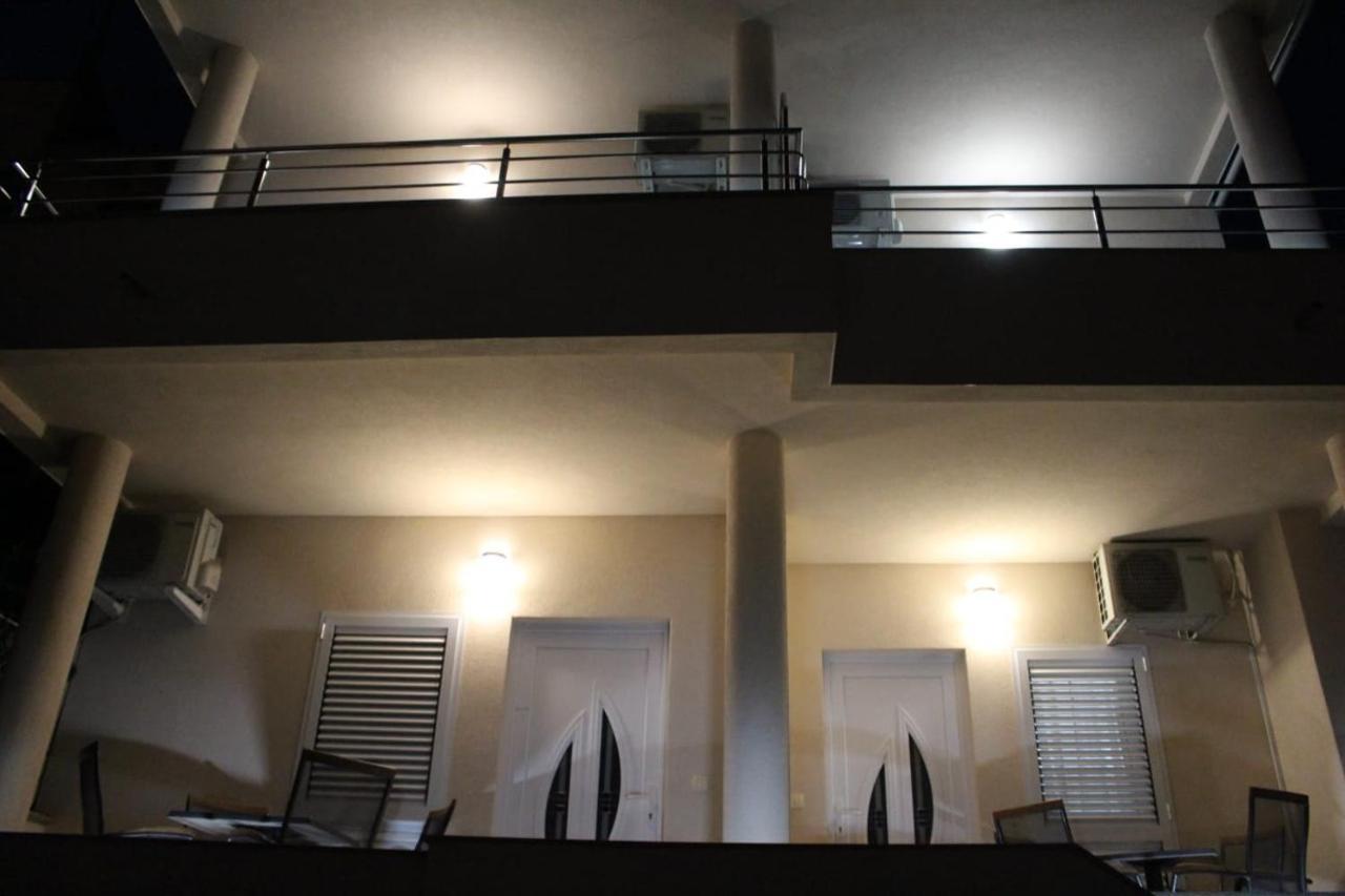 שיבניק Apartments Agata מראה חיצוני תמונה