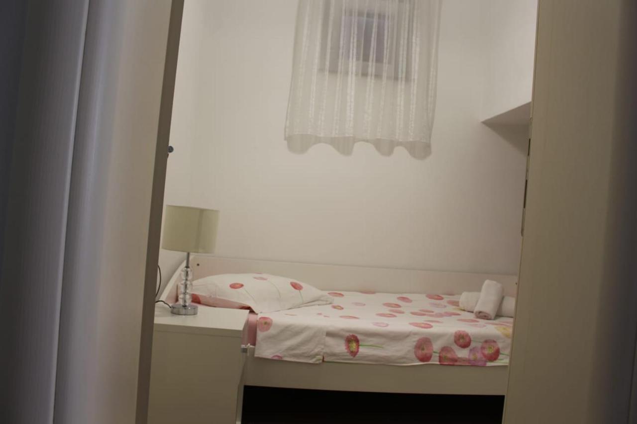 שיבניק Apartments Agata מראה חיצוני תמונה