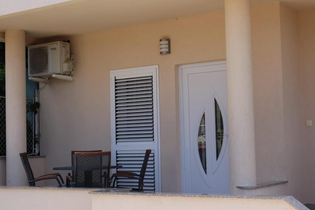 שיבניק Apartments Agata מראה חיצוני תמונה