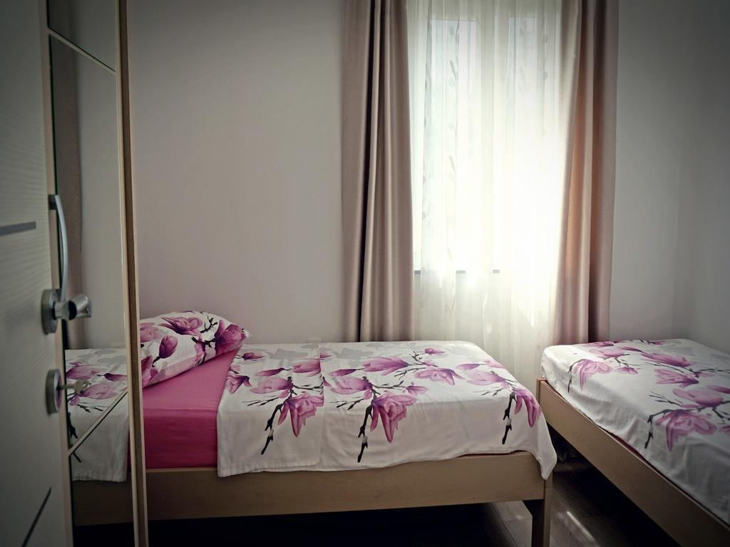 שיבניק Apartments Agata מראה חיצוני תמונה